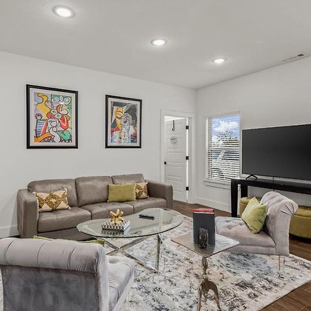 The Warhol - Pet-Friendly Apartment Bentonville Exteriör bild