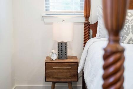The Warhol - Pet-Friendly Apartment Bentonville Exteriör bild