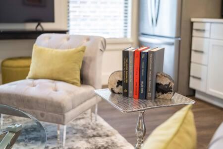 The Warhol - Pet-Friendly Apartment Bentonville Exteriör bild