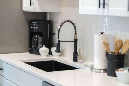 The Warhol - Pet-Friendly Apartment Bentonville Exteriör bild
